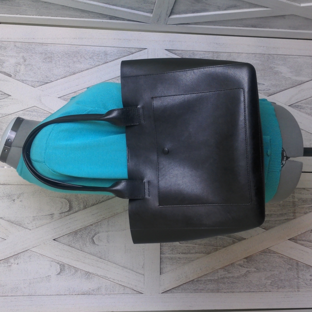 Banana Republic Charcoal Black Tote - Picture 4 of 16